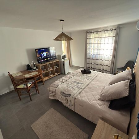 La Costa Apartment Нарбон Екстериор снимка
