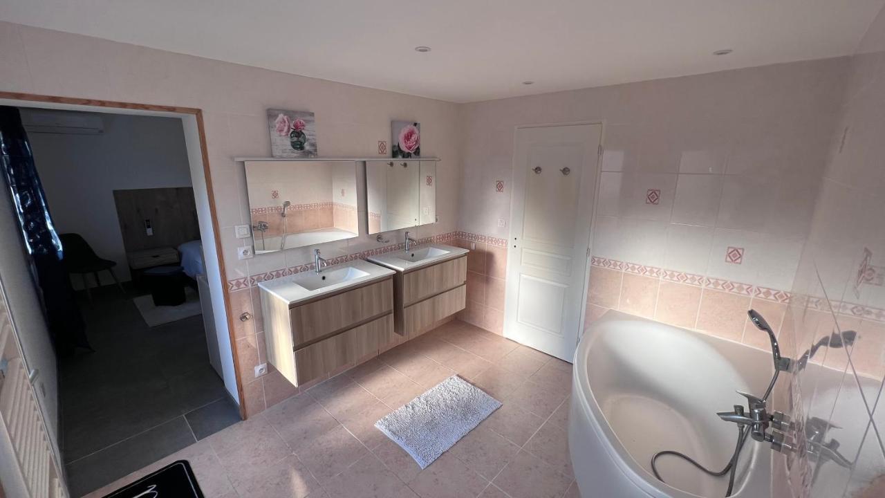 La Costa Apartment Нарбон Екстериор снимка